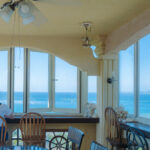 海を見ながら沖縄時間をゆったり満喫できるカフェ・コレクション