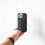 いい写真は軽量荷物から生まれる / 財布が不要になるお気に入りスマホケース 