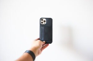 いい写真は軽量荷物から生まれる / 財布が不要になるお気に入りスマホケース 